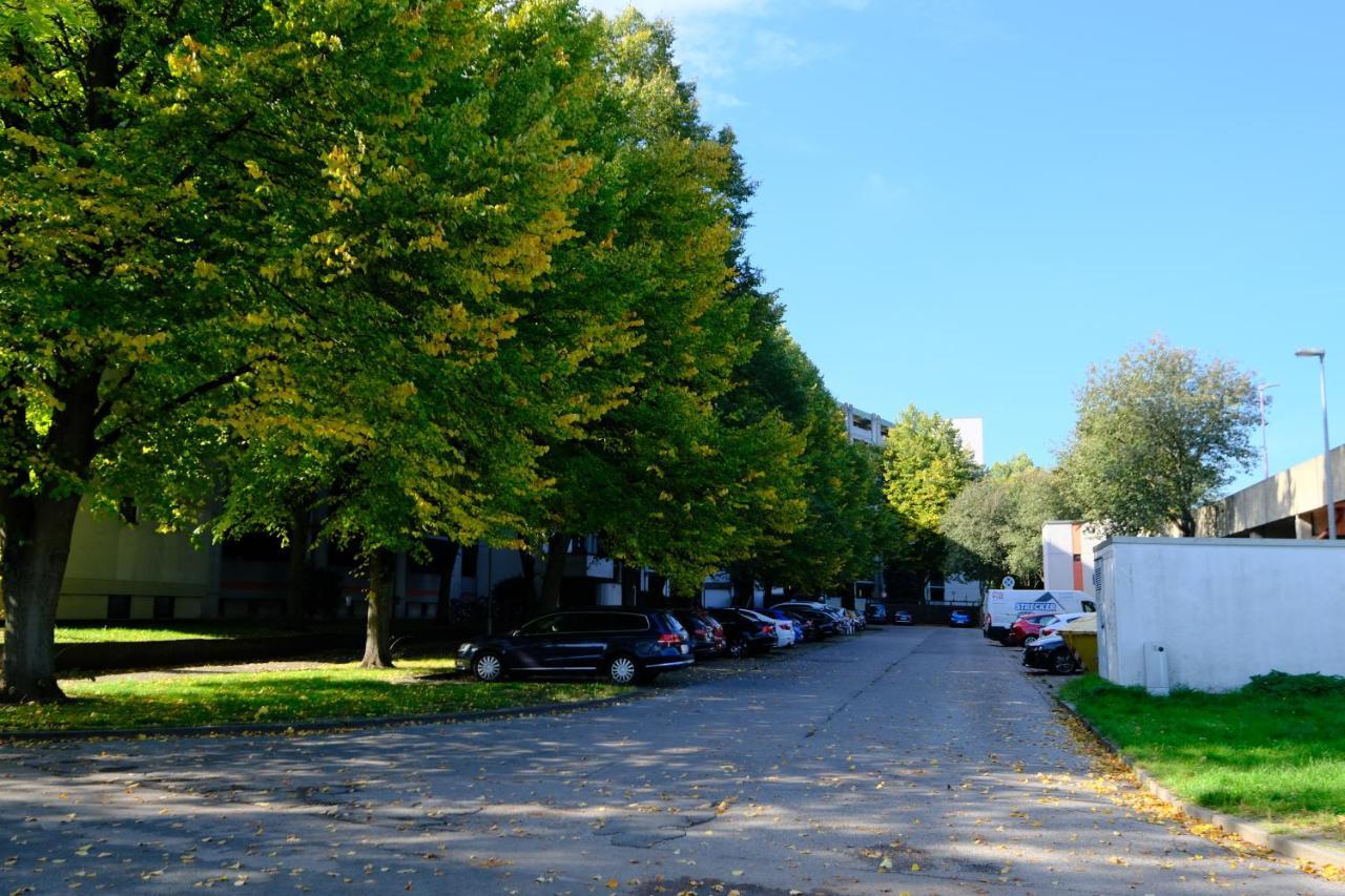 Charmantes Studio In Messe-Naehe Mit Parkplatz Хановер Екстериор снимка