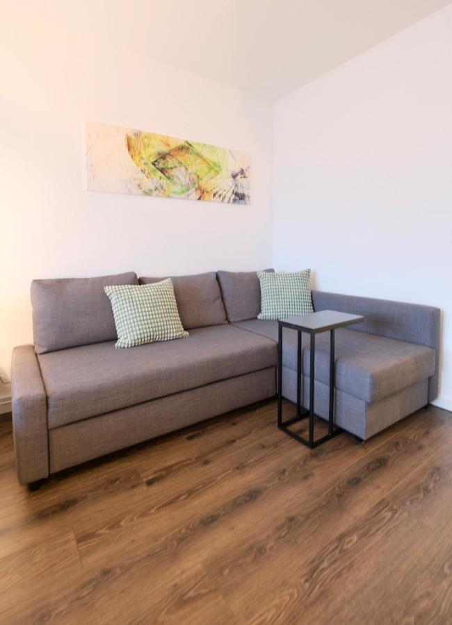Charmantes Studio In Messe-Naehe Mit Parkplatz Хановер Екстериор снимка